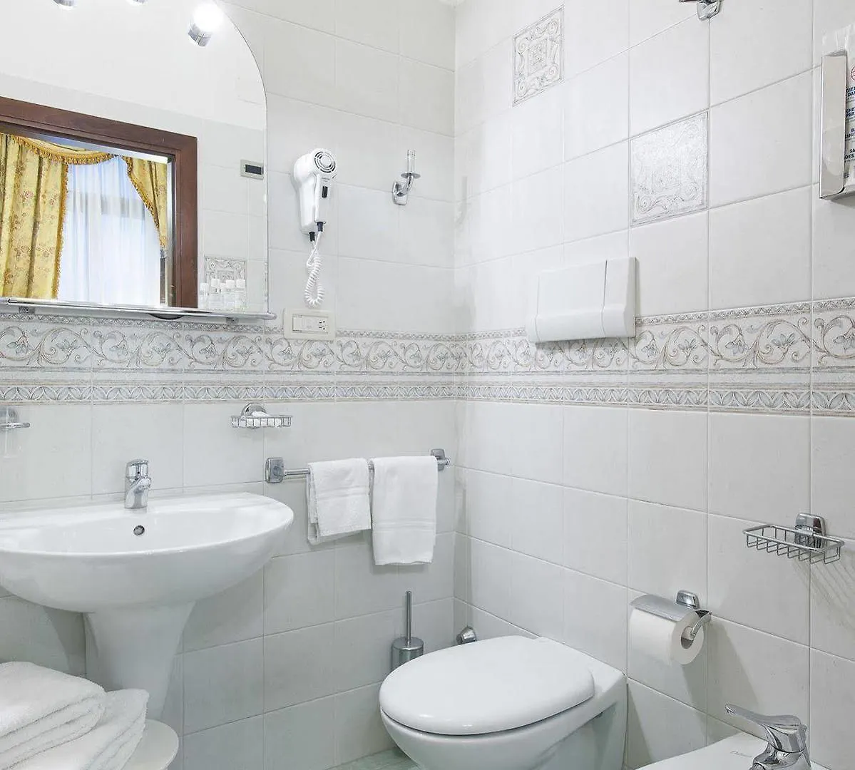 Hotel San Cassiano Ca'Favretto Venice 4*,  Italy
